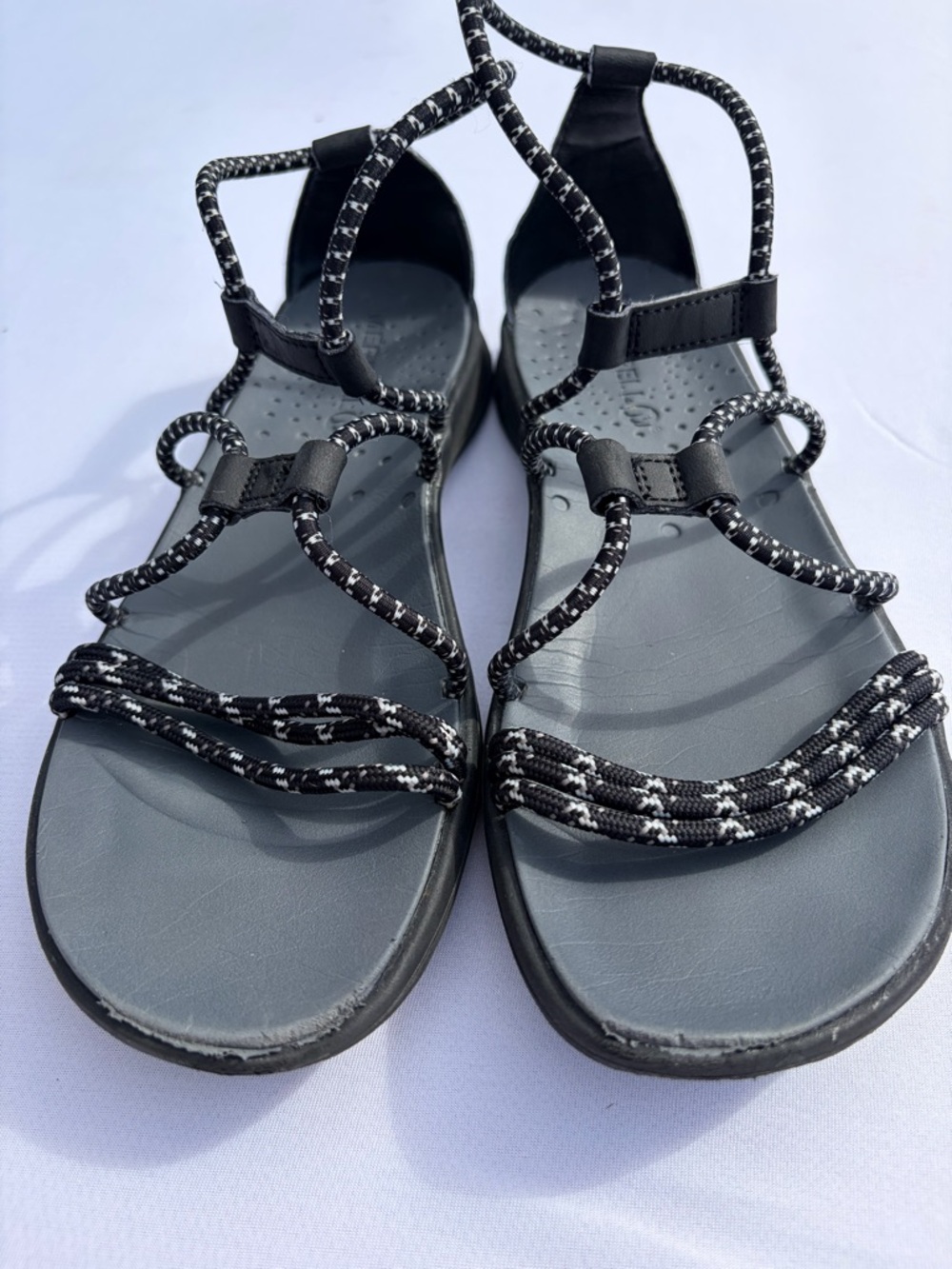 Merrell Women’s Black Corded Sandals In Size 10.5 11 Excellent Condition - Picture 2 of 5